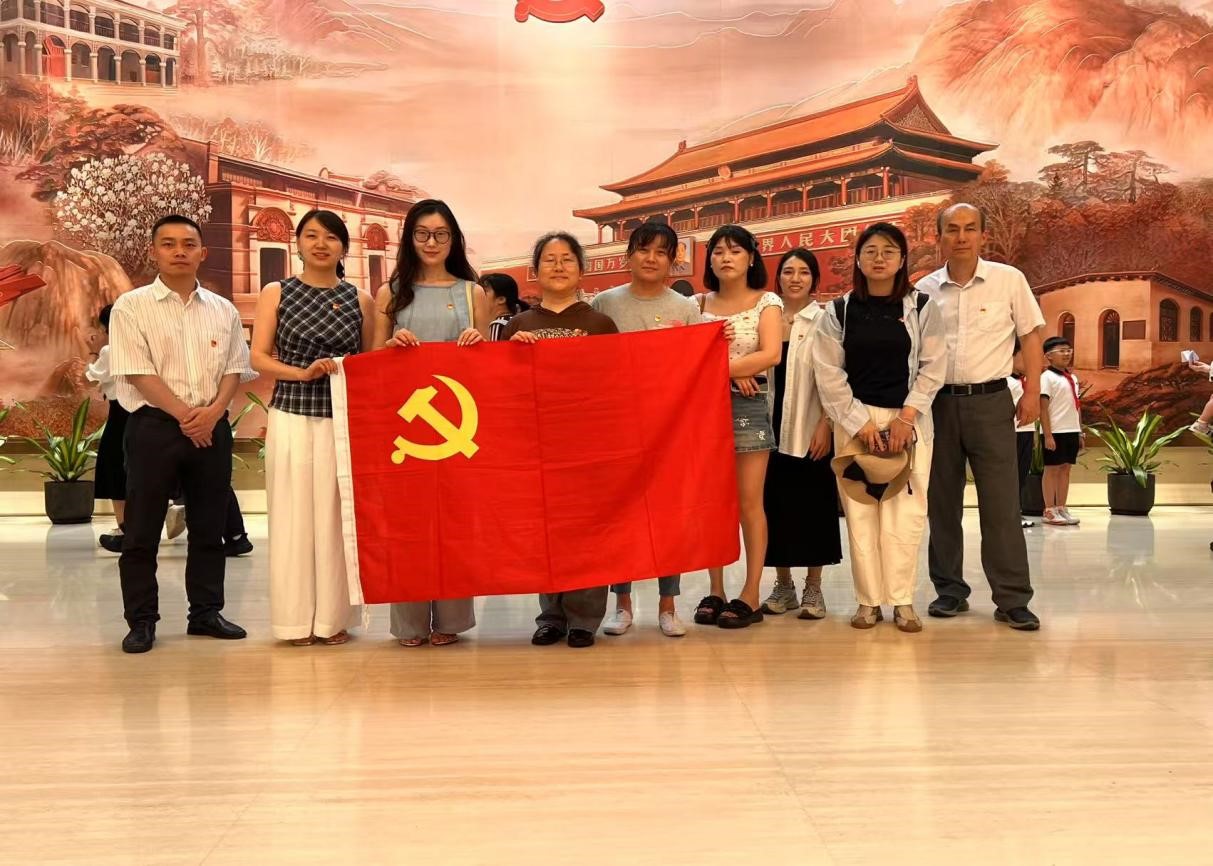 学院联合直属党支部开展7月主题党日活动